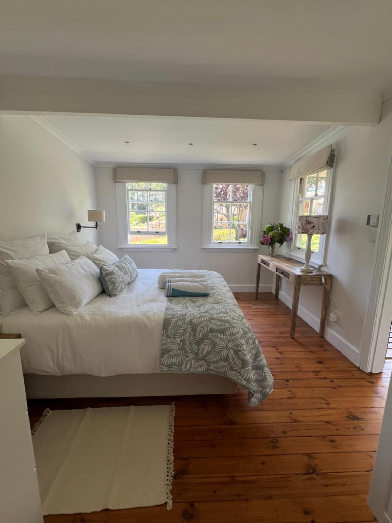 Charming One Bed With Vineyard & Mountain Views