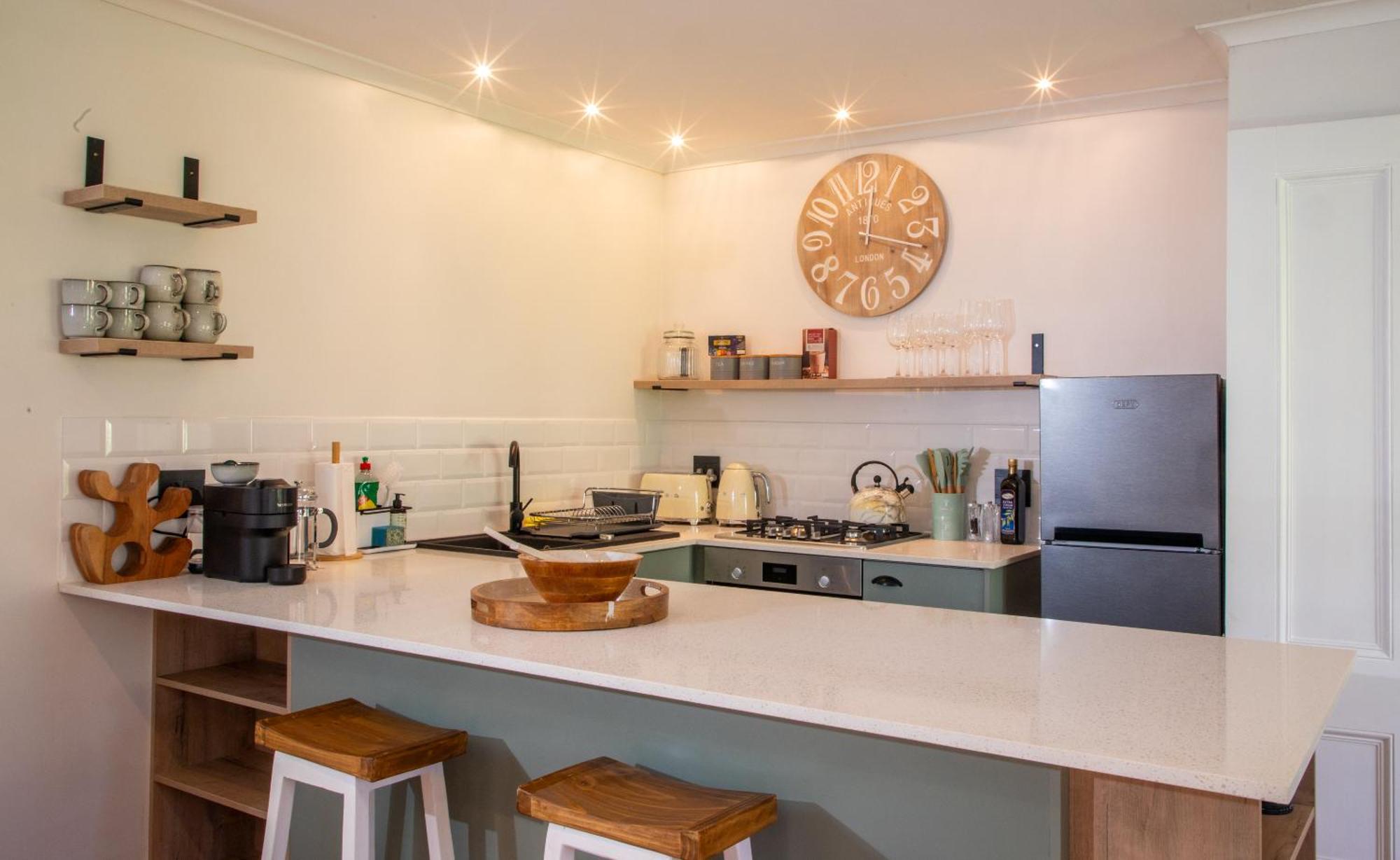 Charming One Bed With Vineyard & Mountain Views Cape Town