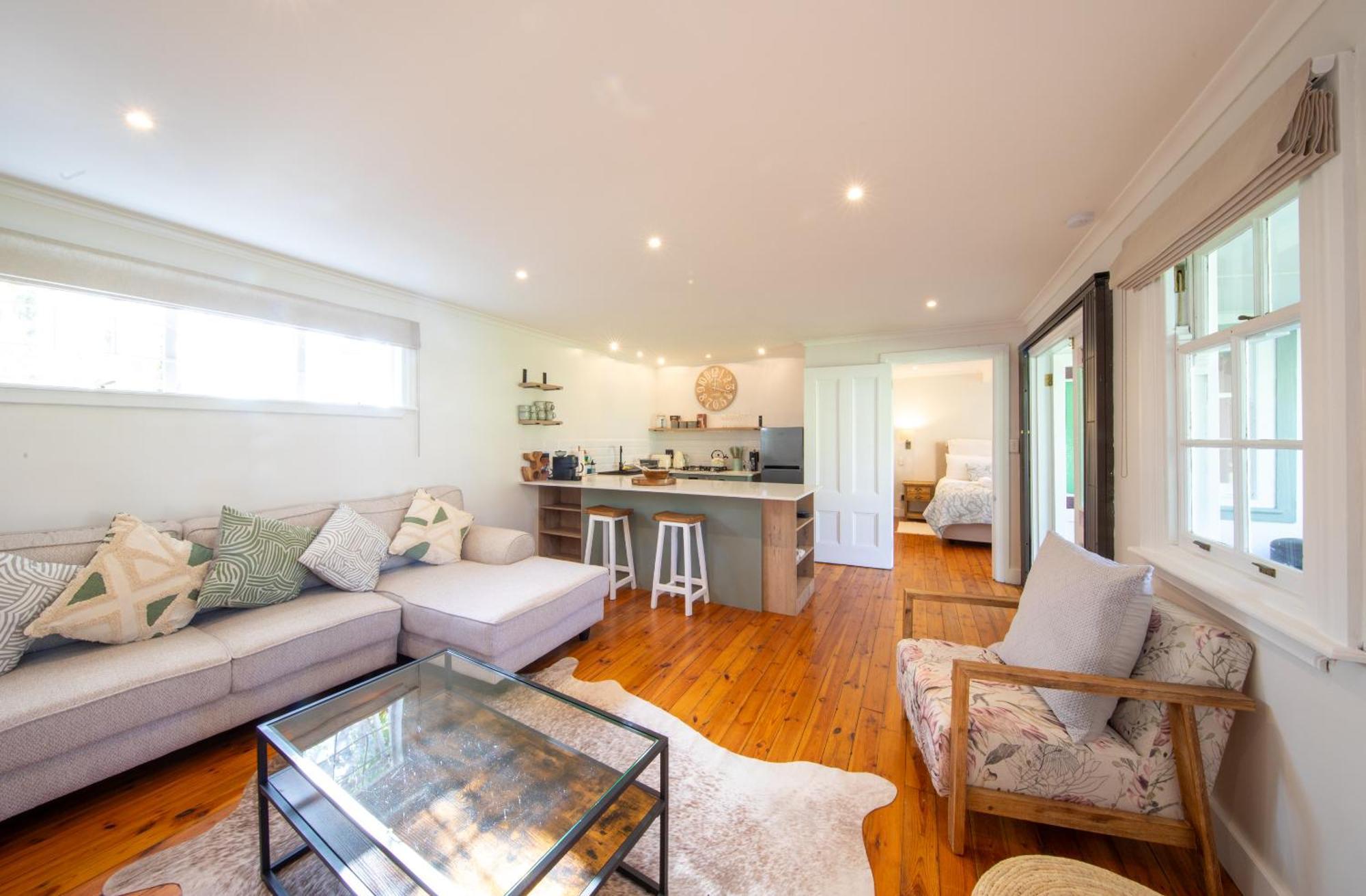 Charming One Bed With Vineyard & Mountain Views Holiday home *