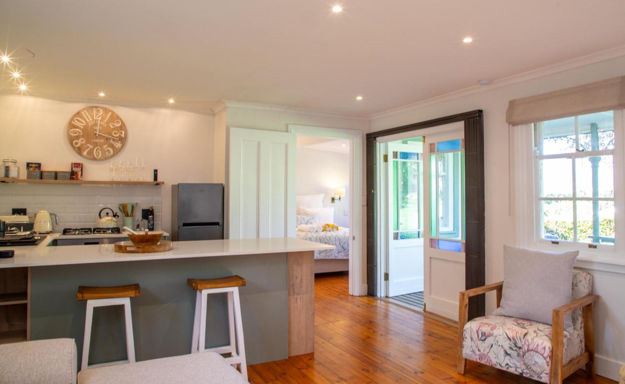 Charming One Bed With Vineyard & Mountain Views Holiday home Cape Town