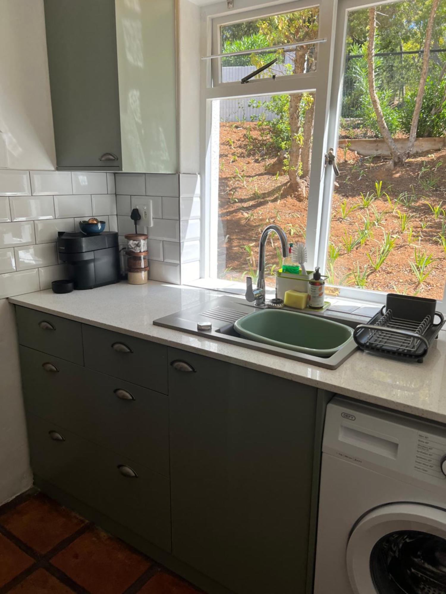 Holiday home Charming One Bed With Vineyard & Mountain Views *