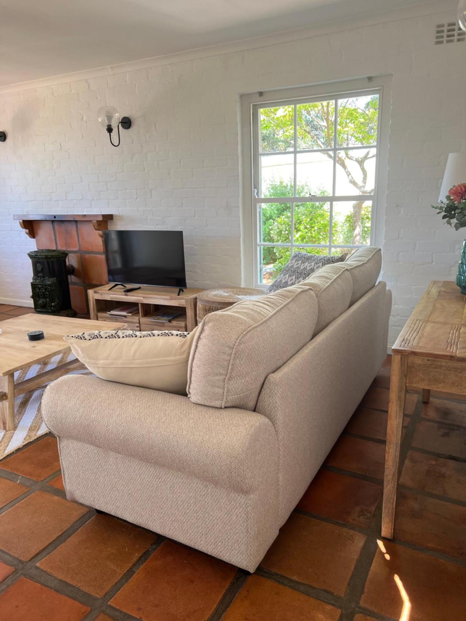 Charming One Bed With Vineyard & Mountain Views *